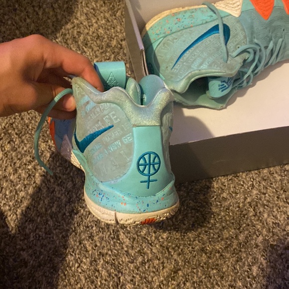 Teal Kyrie 4s - Picture 3 of 3